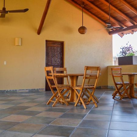 Casa Celeste Hotel Zihuatanejo Exterior photo