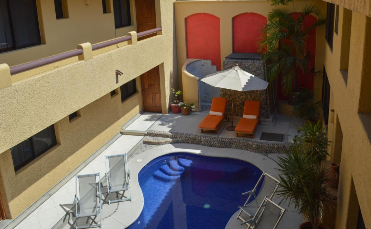 Casa Celeste Hotel Zihuatanejo Exterior photo